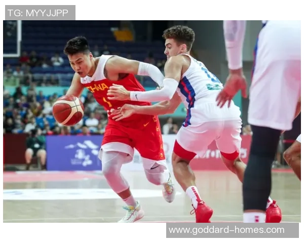 重庆足球队配合引发热议球迷对战术与默契的不同看法